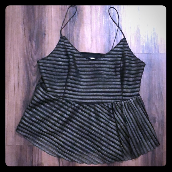 STOREE TOP - Picture 1 of 5